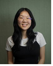 Student, Edith Zhao, recceiving Alpha Zeta Student of the Year Award